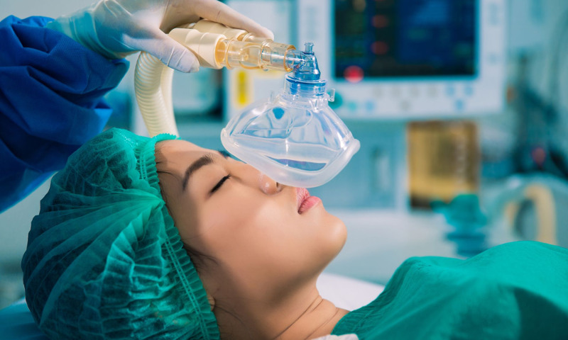 Анестезия в пластической хирургии: ликбез от «Фрау клиник»