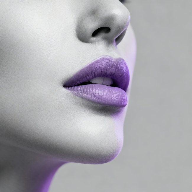 «Красивые губы» скидка -10% на коррекцию формы и объема губ.